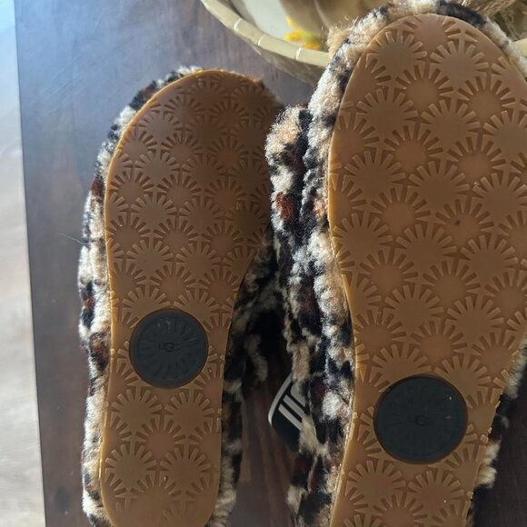 Cheetah print UGG slippers #cozy - Picture 6 of 6